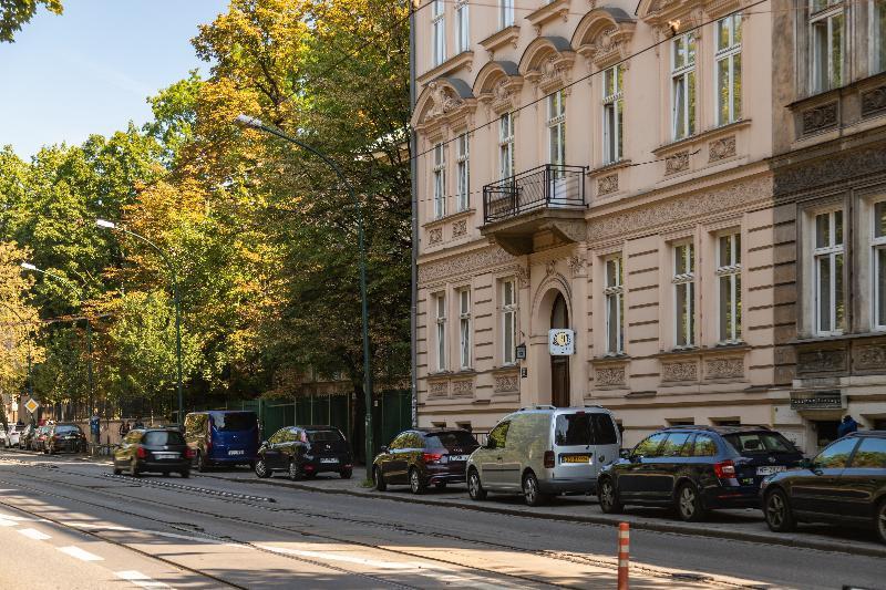 Hotel Maximum Krasków Eksteriør bilde