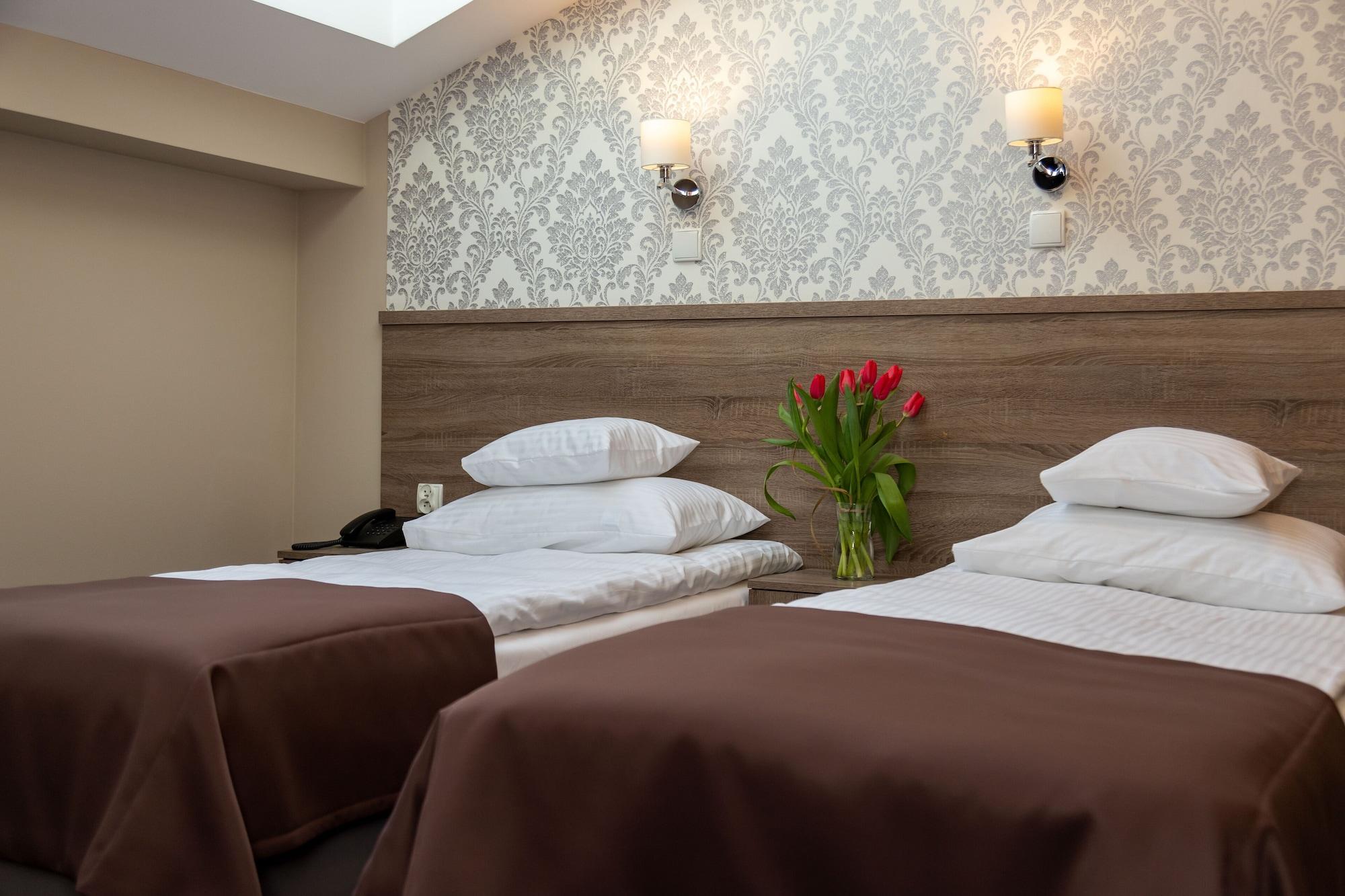 Hotel Maximum Krasków Eksteriør bilde