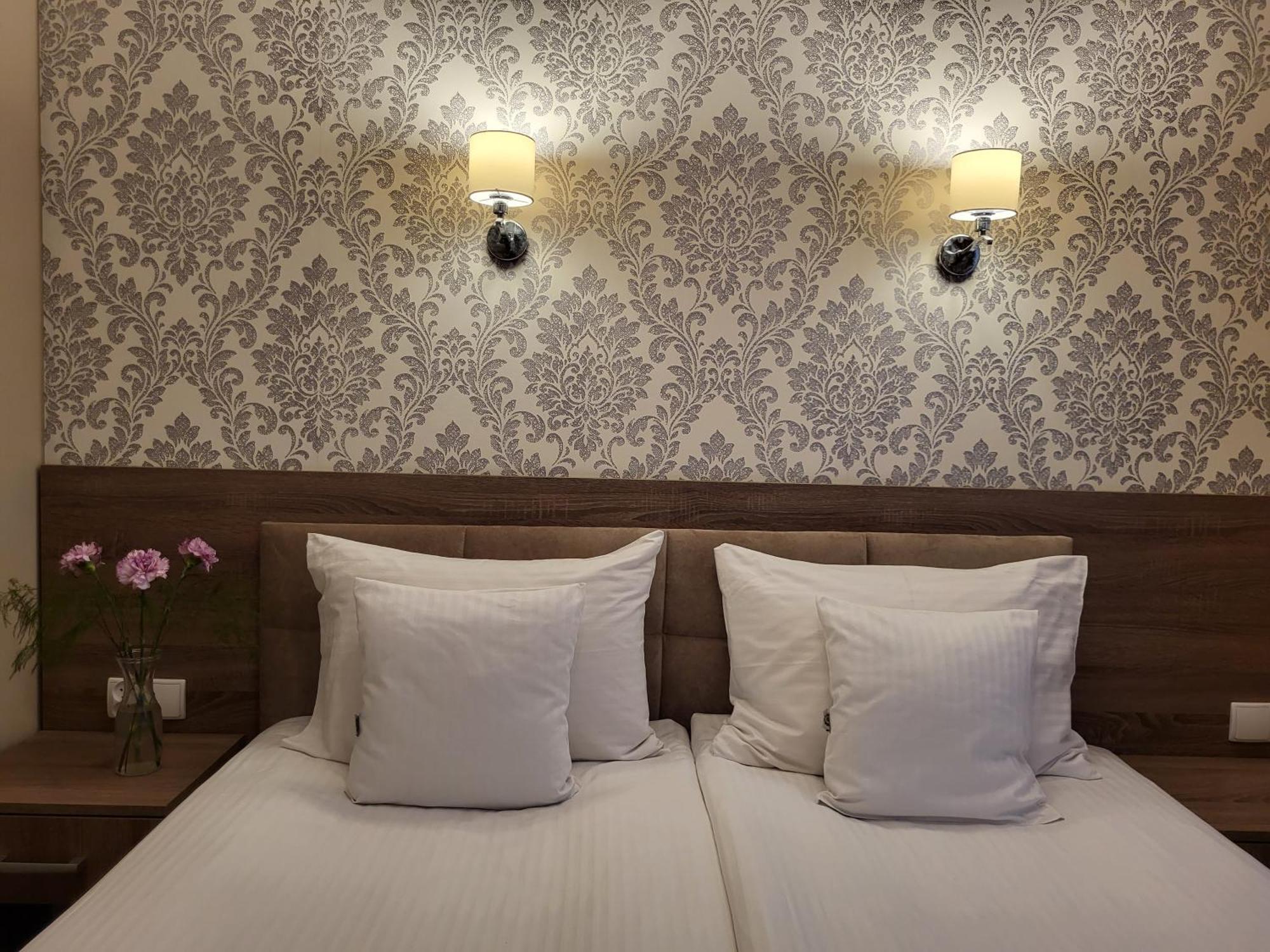Hotel Maximum Krasków Eksteriør bilde